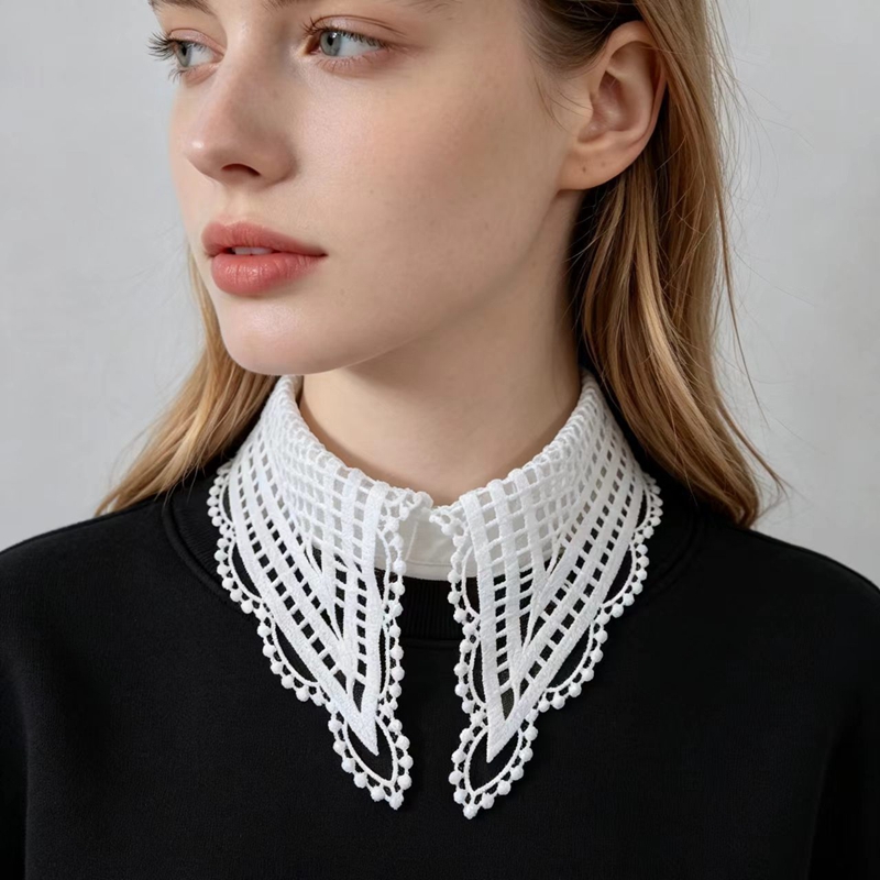 Lady White Ruffled False Colla - Shirts recension och pris